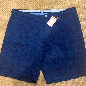 n navy Peter Millar never worn shorts